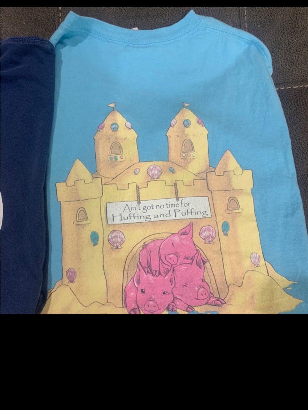 Blue pig in sand castle small southern shirt